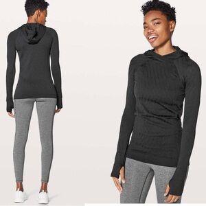 Rest Less Hoodie Pullover